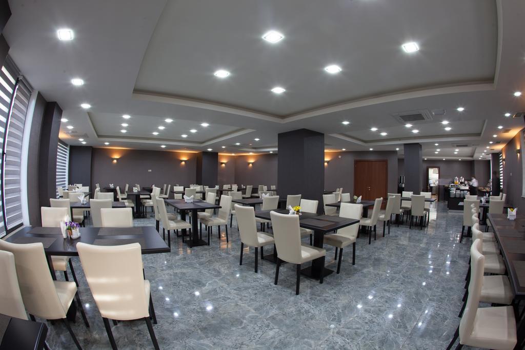 Hotel Astoria Tbilisi Exteriör bild