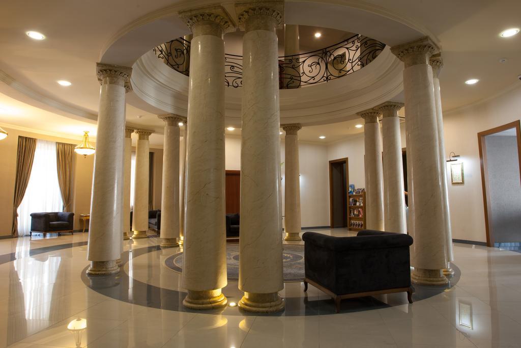 Hotel Astoria Tbilisi Exteriör bild