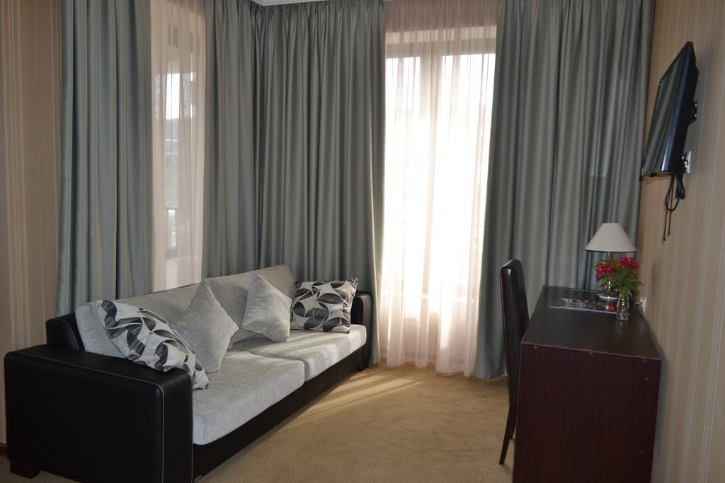 Hotel Astoria Tbilisi Exteriör bild