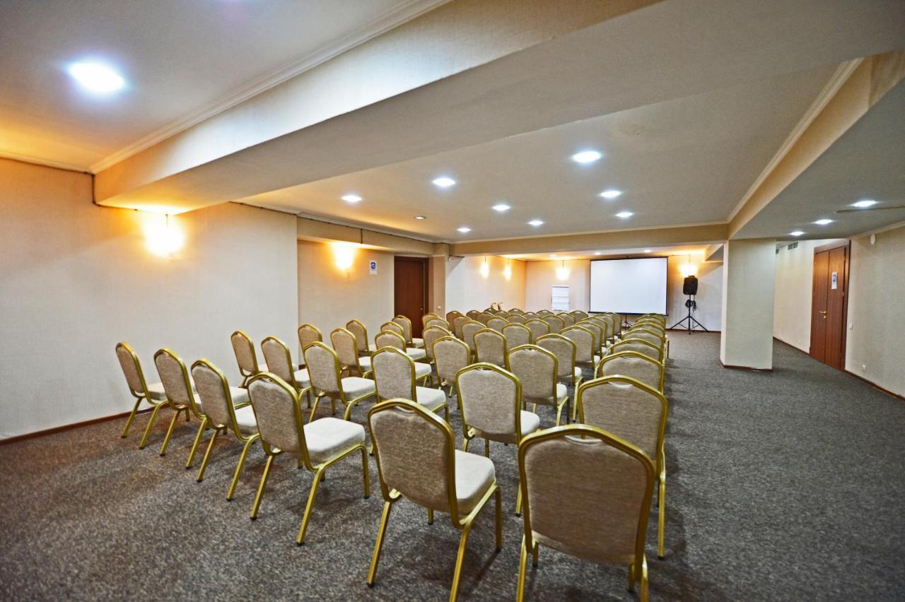 Hotel Astoria Tbilisi Exteriör bild