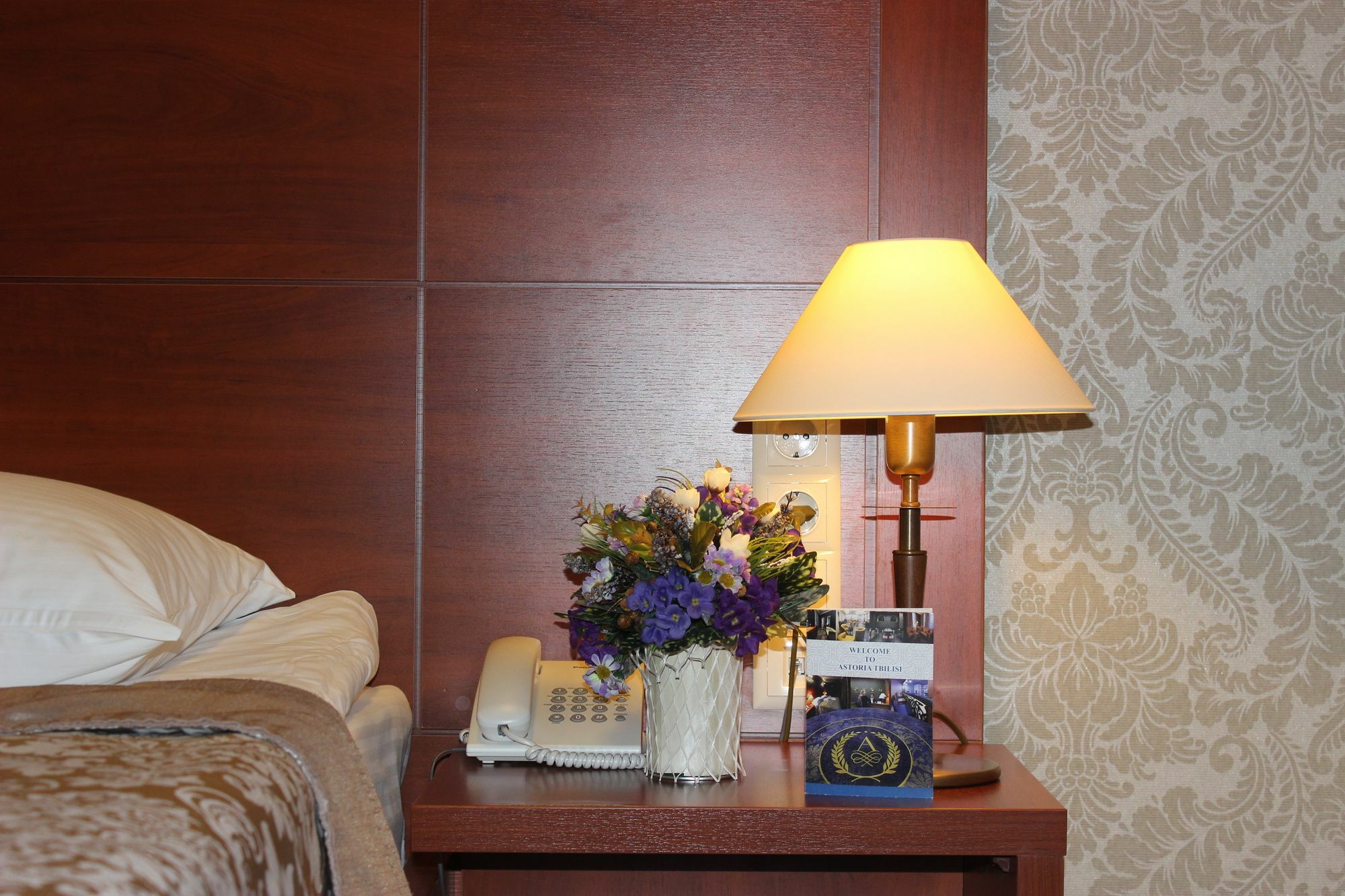 Hotel Astoria Tbilisi Exteriör bild